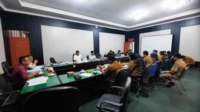 dprd_simalungun_pastikan_pansus_pppk_dilanjutkan_februari_2026