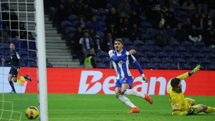 fc_porto_libas_gil_vicente_30_penalti_kartu_merah_dan_dominasi_tanpa_ampun