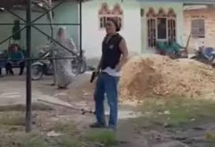 video_oknum_kades_pulo_liman_todong_warga_viral_polisi_amankan_adr