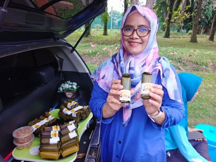 aremarem_jawa_jadi_takjil_favorit_di_medan_dian_jual_150_bungkus_per_hari