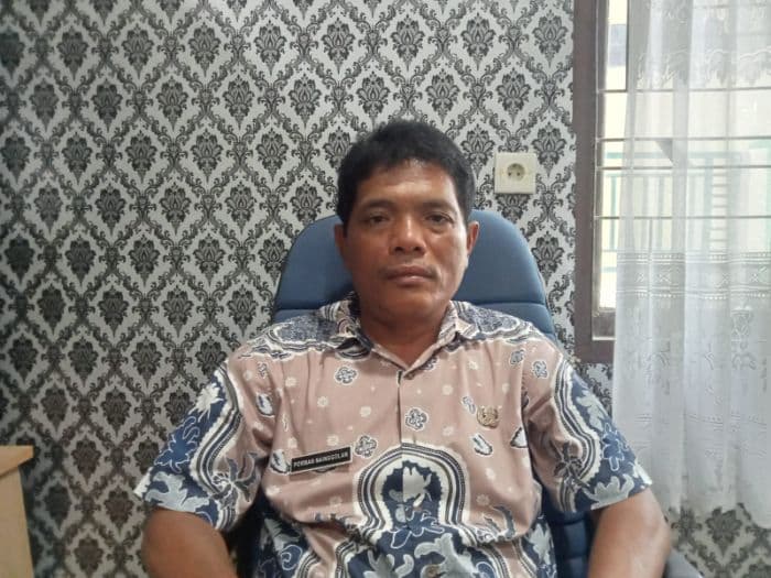 atasi_masalah_sampah_pemkab_toba_dapat_hibah_delapan_unit_kendaraan_dari_dua_bank