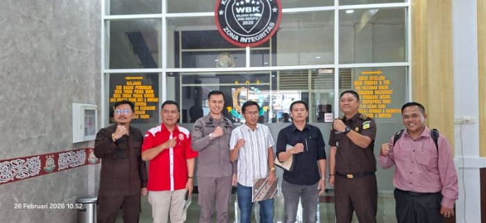 kantor_kejari_dairi_digeruduk_pengacara_ini_pemicunya