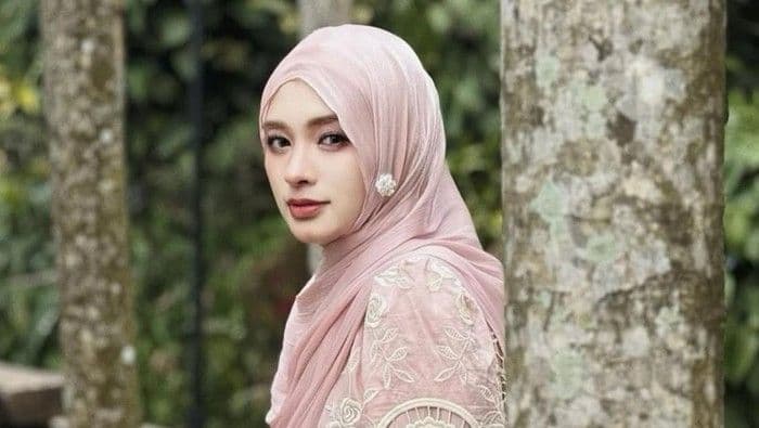 inara_rusli_doakan_kebahagiaan_virgoun_dan_lindi_fitriyana_