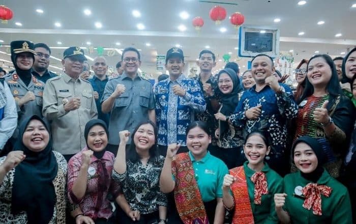 mendag_ri_kunker_ke_tebing_tinggi_dorong_umkm_tembus_ekspor_dan_resmikan_pusat_konveksi