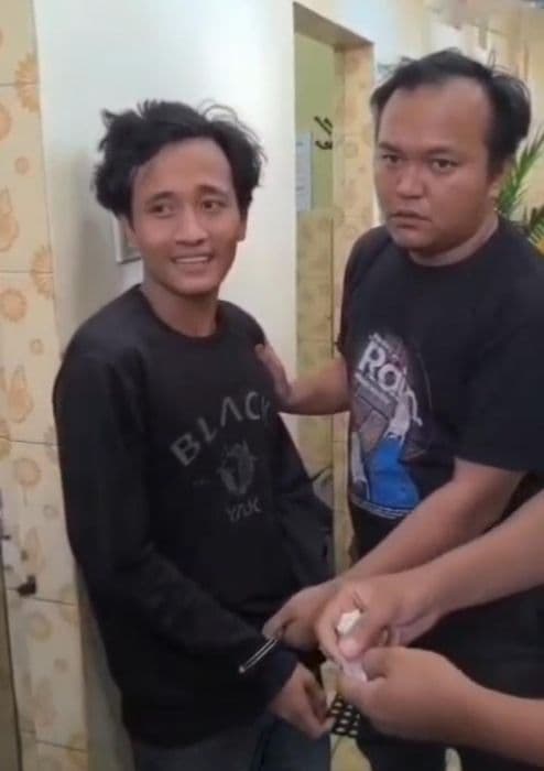 transaksi_sabu_di_toilet_spbu_patumbak_pria_21_tahun_ditangkap_polda_sumut