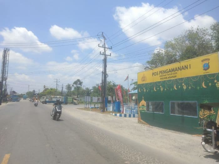 254_personel_amankan_jalur_mudik_di_jalinsum_asahan
