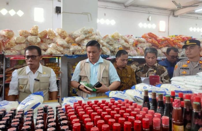 harga_kebutuhan_pokok_di_tapteng_masih_stabil_tapi_sepi_pembeli