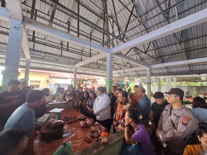 jelang_idulfitri_harga_sembako_di_pasar_ambarita_samosir_stabil