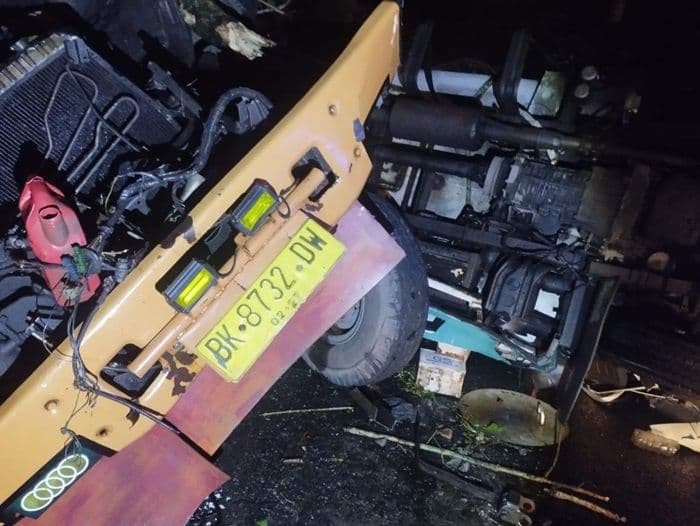 seorang_sopir_truk_meninggal_usai_tabrak_mobil_tangki_di_sibolangit