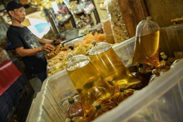 stok_gula_dan_minyak_goreng_di_siantar_aman
