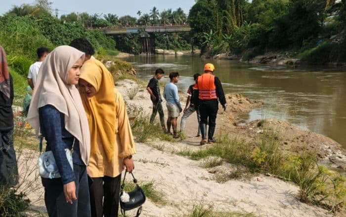 dua_anak_dilaporkan_hanyut_di_sungai_silau_asahan