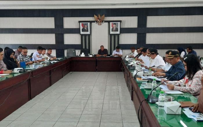 pansus_pad_simalungun_diusulkan_diperpanjang_optimalisasi_pajak_dan_retribusi_dikebut