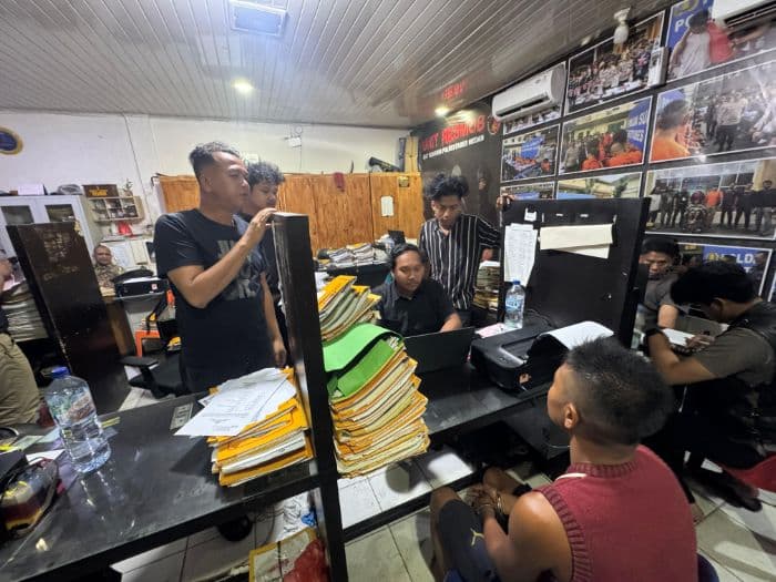 modus_cari_botot_pencuri_handphone_di_warung_mie_sop_tembung_ditangkap