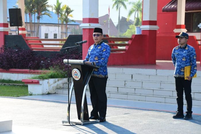 wabup_tapteng_pimpin_upacara_hari_otda_tekankan_sinergi_pusat_dan_daerah
