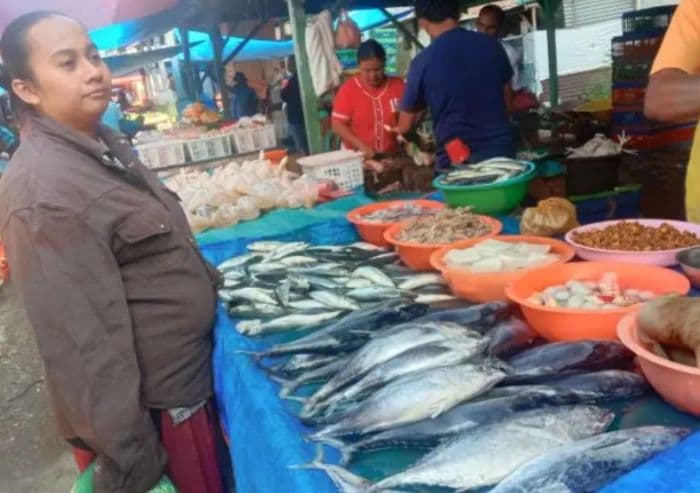 harga_ikan_kembung_turun_rp10000_di_toba_