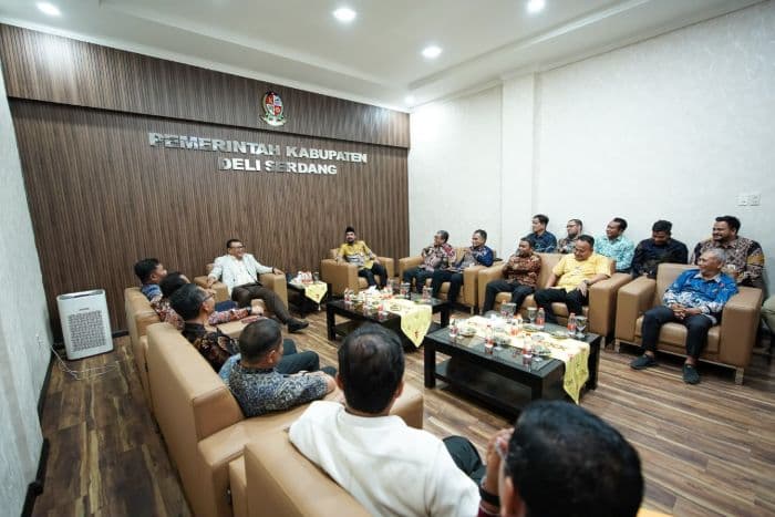 perkuat_persaudaraan_bupati_deli_serdang_terima_kunjungan_bupati_aceh_timur