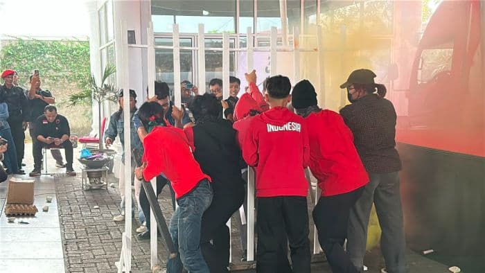 pdip_sumut_gelar_teatrikal_kenang_30_tahun_tragedi_kudatuli_