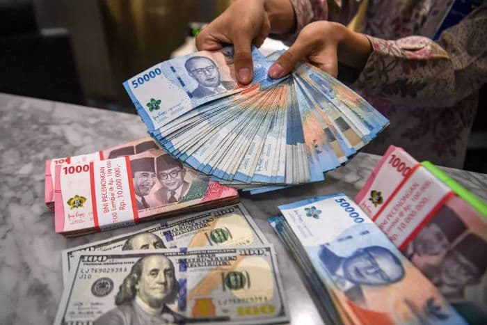 rupiah_melemah_usai_perry_warjiyo_mundur_dari_jabatan_gubernur_bi