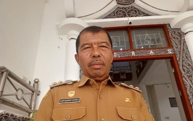 wabup_toba_minta_asn_perkuat_komitmen_dan_tindak_lanjuti_hasil_rapat