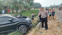 avanza_tertabrak_ka_siantar_express_di_sergai_satu_penumpang_meninggal_dunia