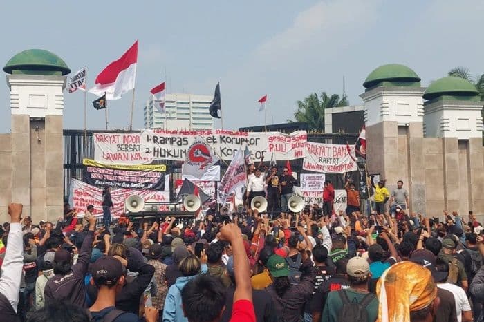 dikasih_janji_15_desember_massa_ampb_langsung_pulang_naik_bus_
