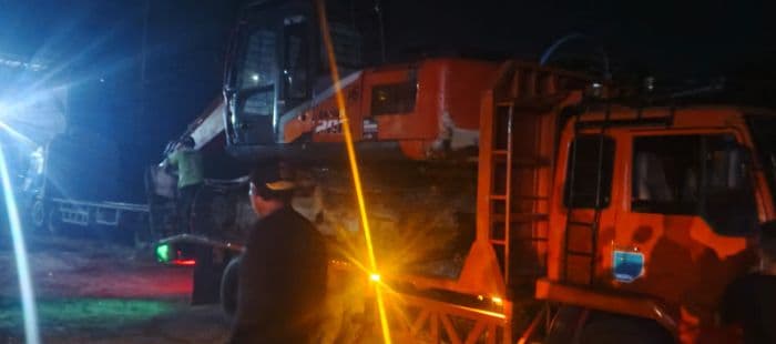 dugaan_illegal_logging_di_apl_silombo_polsek_girsang_sipangan_bolon_amankan_tiga_orang_dan_excavator
