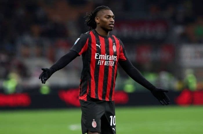 gantikan_watkins_rogers_aston_villa_bidik_rafael_leao_dari_ac_milan_