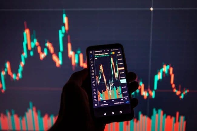 ihsg_dan_rupiah_tertekan_demo_jakarta_jadi_sentimen_utama_pasar