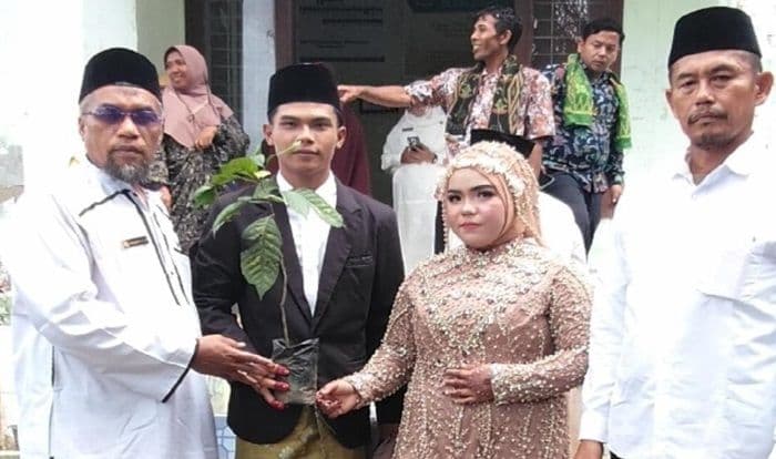 kua_stu_jehe_luncurkan_gerakan_satu_pernikahan_satu_pohon