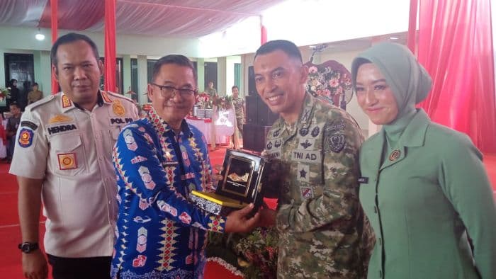 letkol_rachmat_phonna_darwin_resmi_pimpin_yonif_tp_852aby_pantai_labu