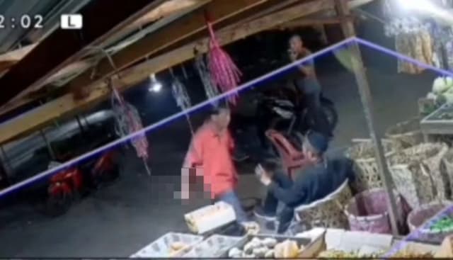 live_tiktok_sambil_bernyanyi_pria_di_asahan_ditikam_pengemudi_betor