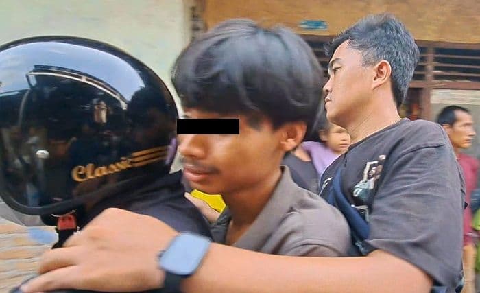 polsek_medan_area_gerebek_gang_jati_seorang_terduga_pengedar_menangis_diamankan
