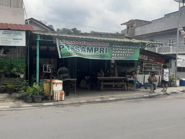 pt_sampri_kunjungi_korban_kecelakaan_di_samosir_komitmen_tanggung_jawab_dan_empati