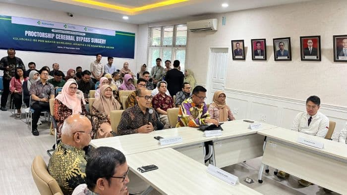rsup_h_adam_malik_lakukan_operasi_pembuluh_darah_otak_pertama_di_sumut