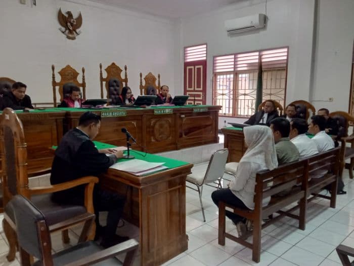tujuh_terdakwa_korupsi_renovasi_puskesmas_di_labuhanbatu_diadili