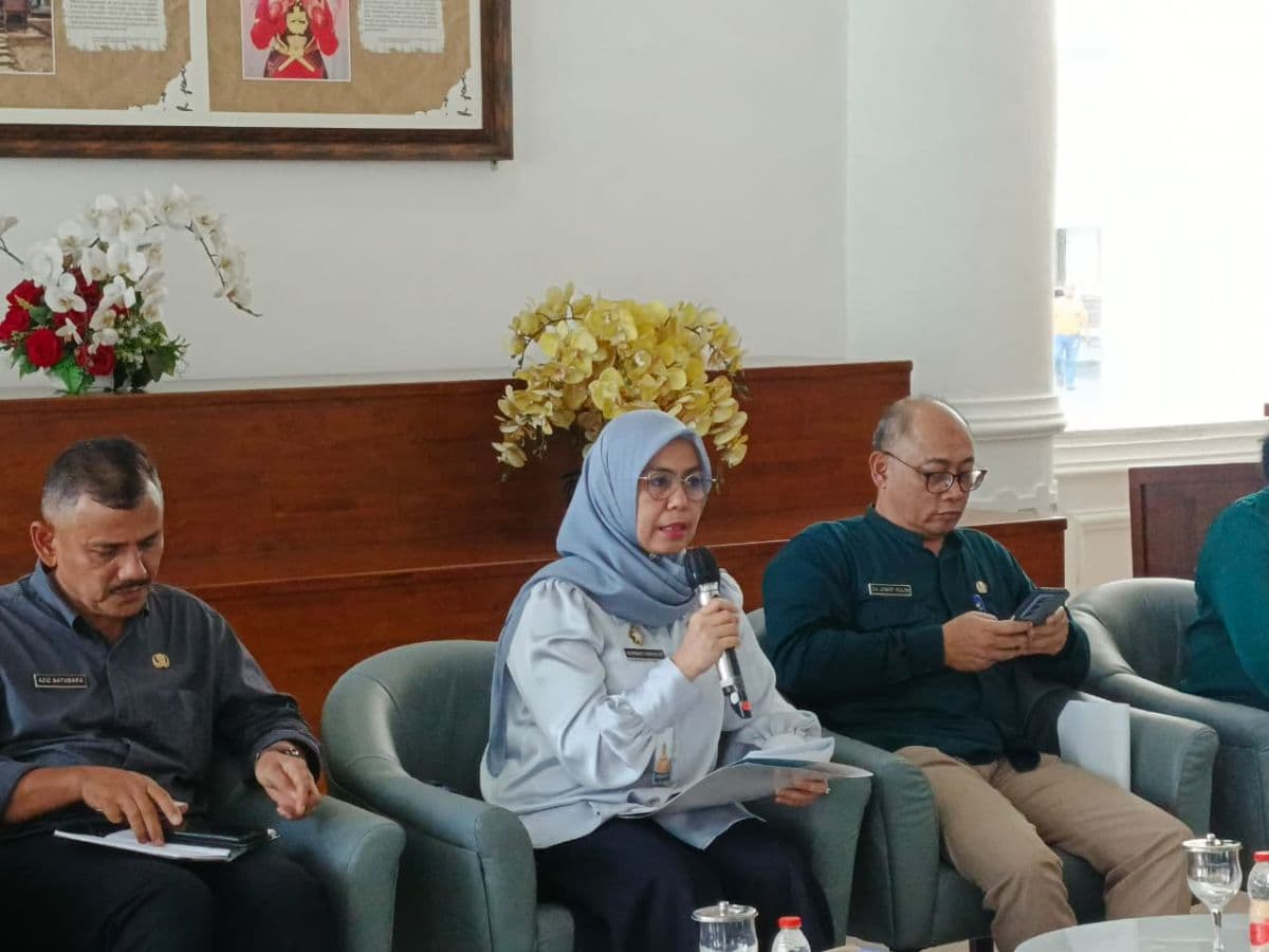 dpmptsp_sumut_terbitkan_1337_izin_usaha_kejar_target_1836_izin_pada_2026