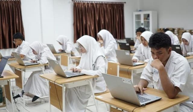 man_2_model_medan_perkuat_persiapan_tka_siswa_lewat_bimbel_intensif_dan_doa_bersama