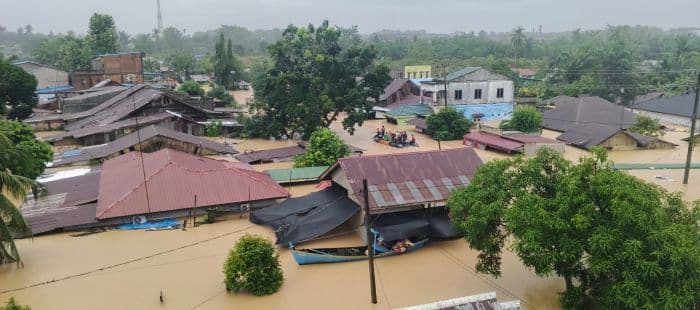 banjir_meluas_di_langkat_ribuan_rumah_terendam_dua_anak_meninggal_dunia