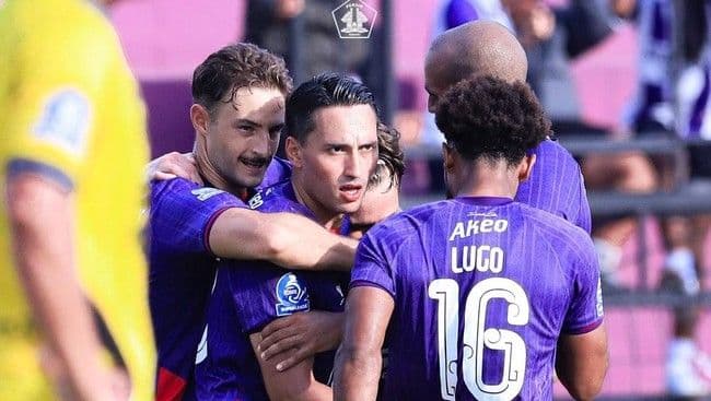hasil_super_league_perpisahan_ong_kim_swee_persik_menang_21_atas_semen_padang