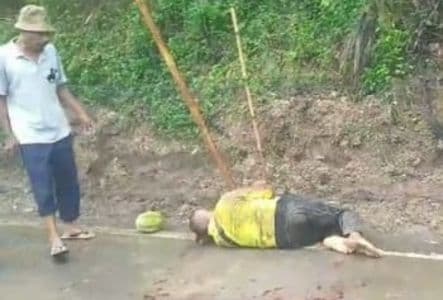 pasien_kritis_diduga_terlantar_di_rsud_sidikalang_rifin_sembiring_meninggal_dunia_setelah_tertimpa_buah_durian