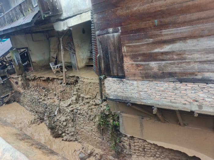 pria_lansia_korban_banjir_bandang_di_tapsel_ditemukan_di_hulu_sungai_batang_toru
