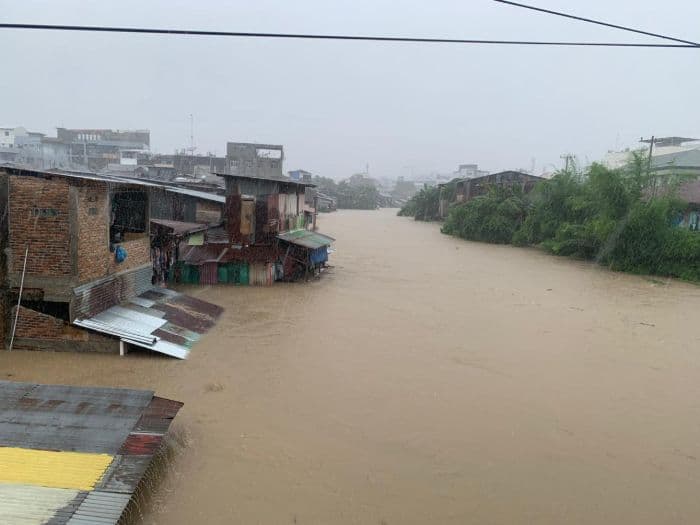 smi_desak_pemerintah_aktifkan_jalur_udara_dan_laut_tangani_bencana_sumut