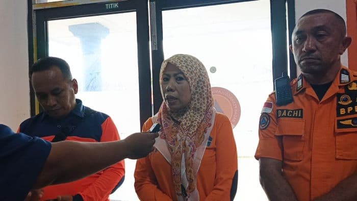 update_bencana_alam_tapsel_belasan_korban_jiwa_sejumlah_kecamatan_belum_tersentuh