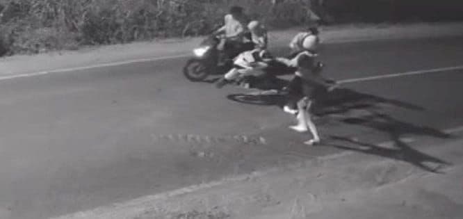 aksi_begal_terjadi_di_hamparan_perak_wanita_muda_kehilangan_sepeda_motor