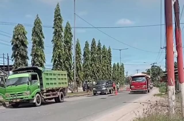 anggota_dprd_deli_serdang_sesalkan_jalinsum_rusak_dan_telan_korban