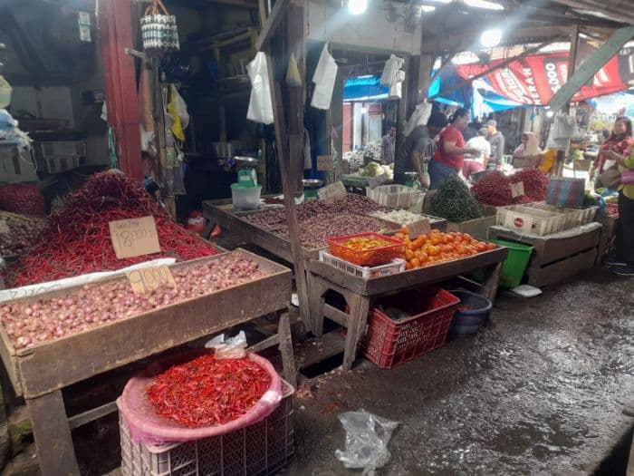 h1_imlek_2025_harga_bahan_pokok_di_pematangsiantar_masih_tinggi