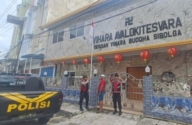 isra_mikraj_dan_hari_raya_imlek_di_sibolga_polisi_jaga_masjid_dan_klenteng