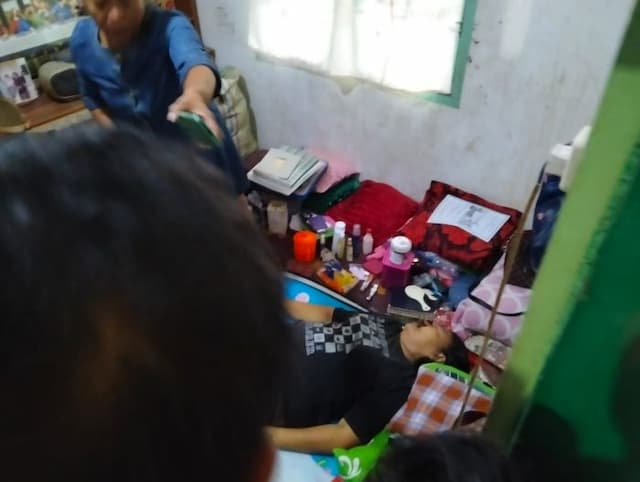 wanita_59_tahun_ditemukan_meninggal_di_kamar_keluarga_tolak_autopsi