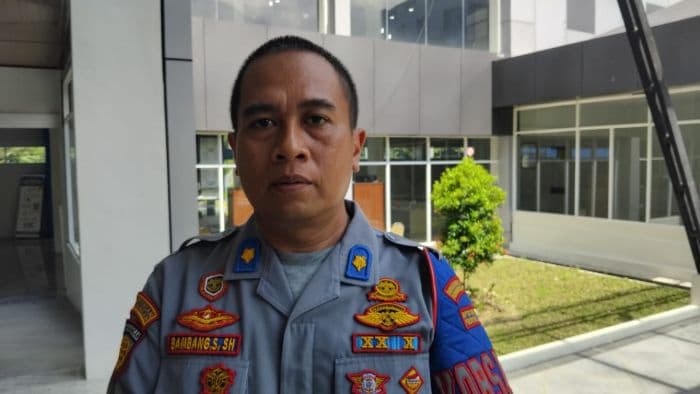 bambang_joko_susilo_sulit_suruh_sopir_bus_masuk_ke_terminal_tanjung_pinggir