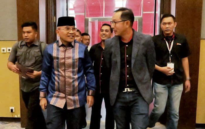 bupati_anton_achmad_saragih_dorong_kolaborasi_guthrie_international_perkuat_kek_sei_mangkei_serap_tenaga_kerja